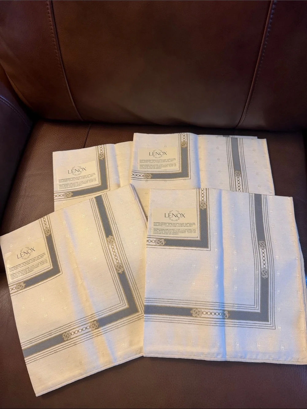 Vintage New Lenox luxury set of 4 dinner napkins by Sunweave